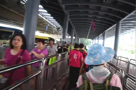 前往 香港旅游出关  原来出关是这么一回事