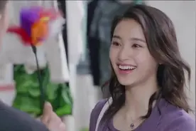 美女同时和两个男人有约，是要上演修罗场？视频封面