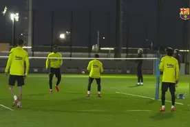 巴萨足排球大赛再度来袭，梅西秀倒钩绝技视频封面