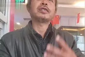 捡破烂大爷神预言走红网络:我眼里没有垃圾，只有错位的资源！视频封面