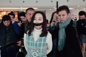 一场化学老师与特警的较量视频封面
