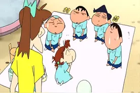 蜡笔小新：小新和风间他们要踢足球，却被妮妮缠着玩真是扮家家酒视频封面