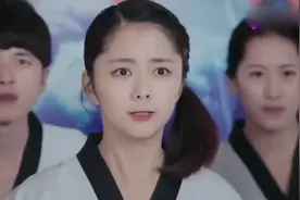 旋风少女：戚百草还真是深藏不漏，轻而易的就破了加藤的樱花雨