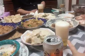 跟远在异国的朋友一起过年视频封面