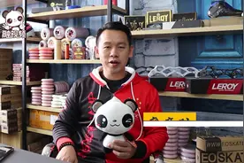 轮滑世界冠军“滑”出的创业路视频封面
