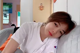 北漂夫妻准备回京，湖南媳妇感慨在北京压力好大，妈妈不舍，心疼视频封面