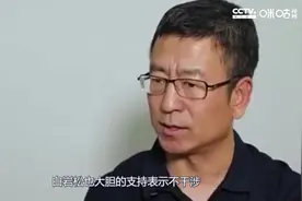 白岩松儿子正面曝光，模样清秀还是留英大学霸，可惜名草有主