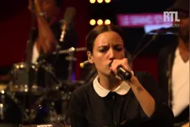 火爆全网的《嘿！李兰妈妈》终于找到原版了，外国妹子唱的太好了