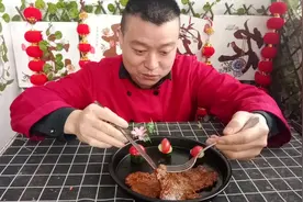 80块钱买了一块牛里脊，回家自己腌制煎牛排，生活要有仪式感！视频封面