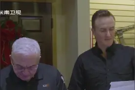 侣行：美国枪店比超市还热闹，买枪流程非常简单，让人难以置信视频封面