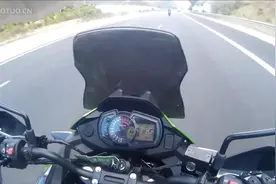 川崎X300双缸拉力，比CB500X便宜几万，极速171，你更喜欢哪个视频封面