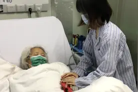 在火神山照顾外婆的90后编剧视频封面
