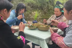 这才是贵州西红柿鸡蛋豌豆汤的正宗做法，不加味精，大口喝汤真鲜