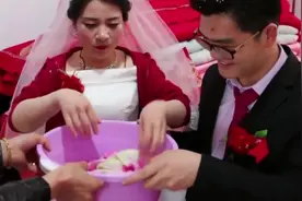 湖北一博士接亲回来，新娘好贤惠，一脸的旺夫相，上辈子烧高香了视频封面
