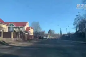 全球连线｜路面空荡、硝烟滚滚、商场排队——在乌华人基辅见闻图片