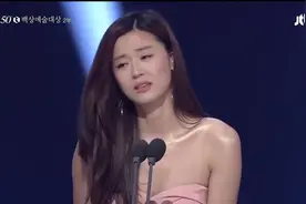 全智贤横扫韩国电视剧大奖，刘在石谦虚颁奖，千颂伊获奖落泪！视频封面