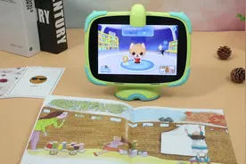 早教启蒙不发愁：优学派伴学机器人V6实机测评视频封面