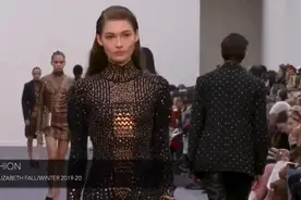 欧美版“何穗” 肤白貌美的Grace Elizabeth走秀集锦视频封面