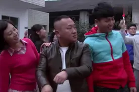 影视-美女老婆抱着别人老公跳舞，老公看到后，不料反应是这样的视频封面