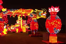 西安城墙景区：从二月二十九开始免费一个月，晚上灯会很漂亮视频封面