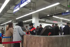 6年免检车可以用手机领合格标志了视频封面