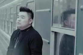 超伤感，一曲《向左向右》你向左，我向右，走了，散了迷失了自我视频封面