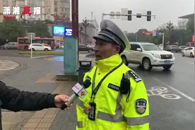 “口哨哥”交警自创“五步曲”指挥交通视频封面