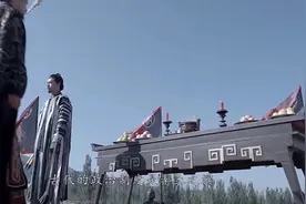 我国最为显贵的家族，绵延2500年都没断，连皇帝都要为他家守墓视频封面