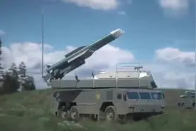 3D动画演示导弹防御系统如何拦截入侵导弹和飞机。