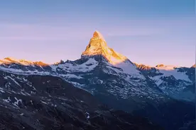 大画面航拍欧洲最高峰意大利勃朗峰，登山爱好者心中的圣地，极致