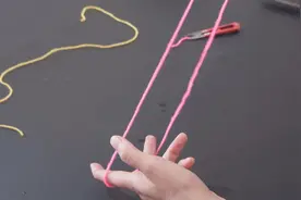 织毛衣接线打结难看？50岁裁缝教你1个小窍门，无痕又美观视频封面