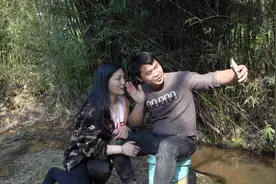 女朋友第一次去我家就给我洗衣服煮饭；娶到这样的媳妇是不是赚了视频封面