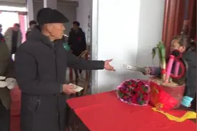 实拍河南商丘，结婚发这种烟，是不是很有档次。