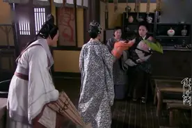 玉帝的女儿投胎凡间，一出生就异于常人，还有两个神仙在旁边看着