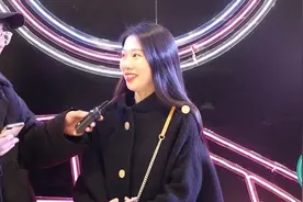 在泳池里遇见最尴尬的事是什么？妹子不小心暴露隐私，真实在视频封面