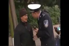 交警和大爷的搞笑对话，走二仙桥能去成华大道？视频封面