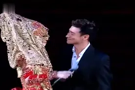 梅艳芳病情恶化最后场演唱会, 张学友含着泪合唱经典金曲《祝福》视频封面
