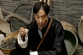 你就说贾队长帮你吃了