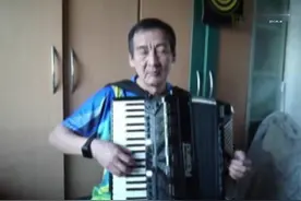 电子手风琴演奏《探戈舞曲联奏》