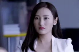 弟弟迷恋女上司，不料姐姐亲自跑到公司理论，最后被女上司吓跑视频封面