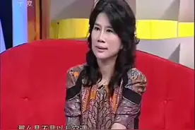 复旦教授暗讽董明珠，董明珠气得直接怒怼，现场火药味十足！视频封面