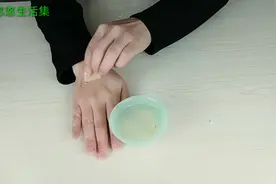 脸上斑点密密麻麻很显老，生姜加牙膏解决长斑的烦恼，实用