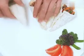 韩国人开川菜馆，为了做出正宗味道，厨师坚持用四川辣椒制作视频封面