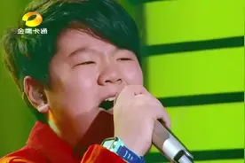 中国新声代：“王炸”麒麟兄弟演唱《飞云之下》，震撼全场太牛了