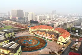 航拍浙江湖州织里镇城区，湖州经济第一大镇，中国童装之都视频封面