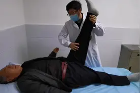 老年人腰椎管狭窄症引起的腰腿痛很多，教你如何诊断与针刀治疗视频封面