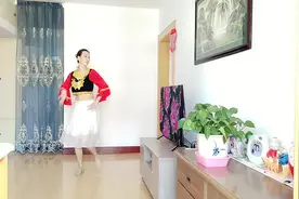 小魏魏广场舞《泉水叮咚响》愿化作叮咚泉水，传递快乐舞步