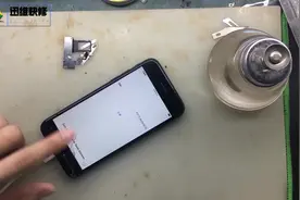 苹果手机刷机变砖无法激活，别着急，摔过的iPhone 80%是它的事儿视频封面