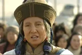 成吉思汗：铁木真部队回营，轮番跪拜母亲和孛儿帖！太感人了！视频封面
