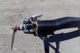 全身碳纤维 木制骨架 航模飞机 野外试飞